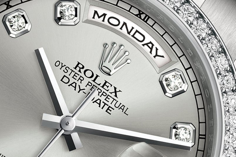 Mua đồng hồ Rolex Submariner tại các nhà bán lẻ Rolex được uỷ quyền