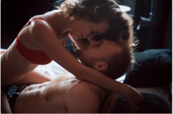 cách nhận biết khi phụ nữ ham muốn, ham muốn, tướng phụ nữ ham muốn cao, phụ nữ ham muốn nhất vào thời gian nào, phụ nữ ham muốn ở độ tuổi nào, phụ nữ ham muốn nhiều có sao không, tình dục, quan hệ, sex